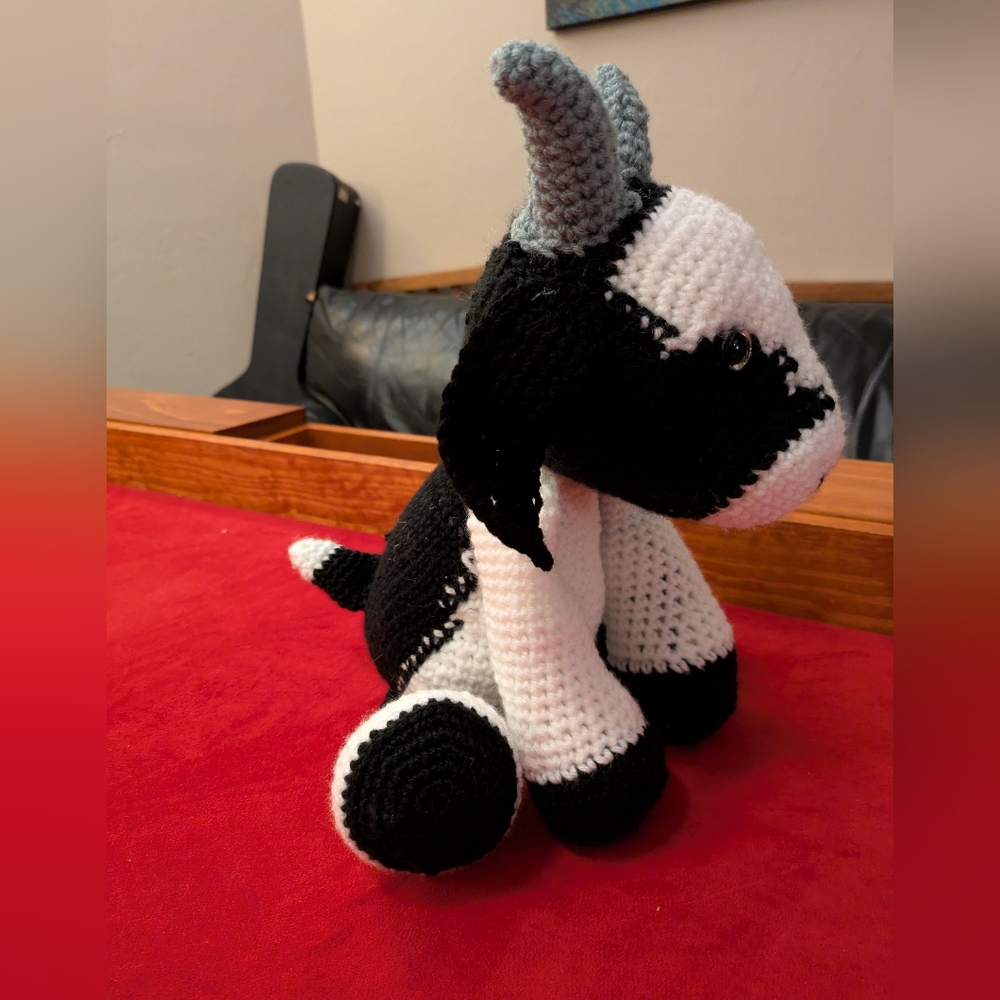 Walnut The  Crocheted Goat - Picture 2 of 4